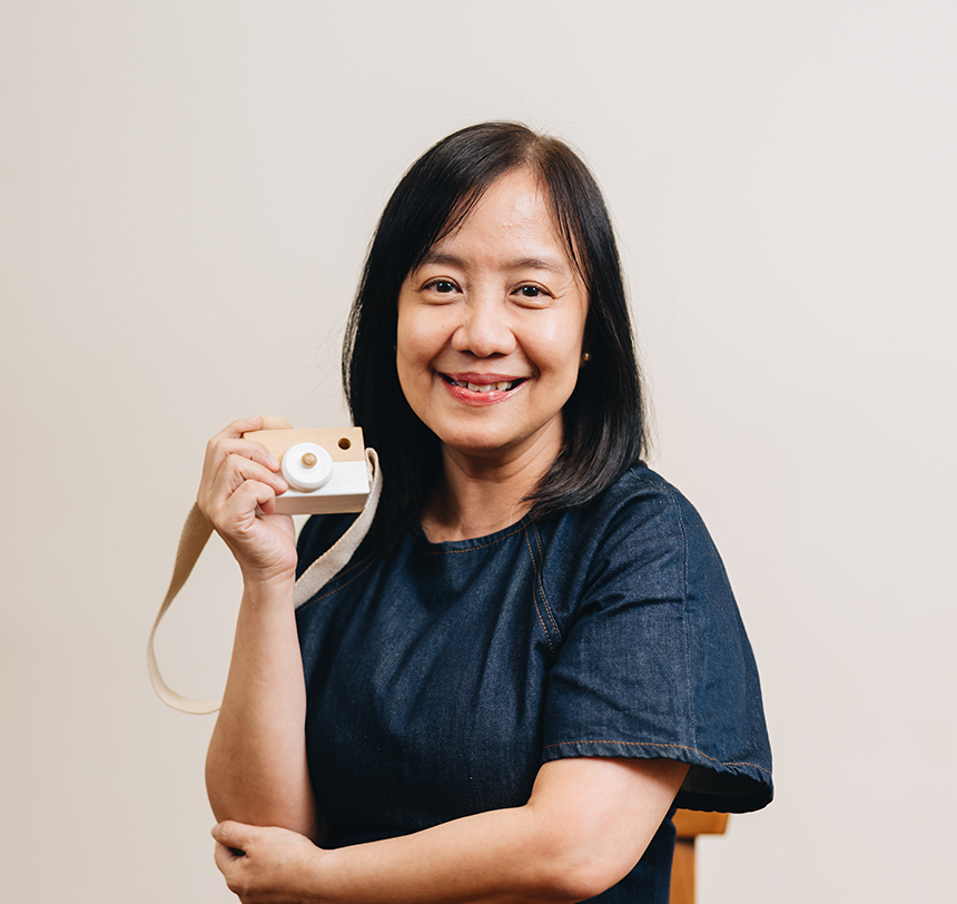 Gwendolyn Tan Senior Executive, Communications